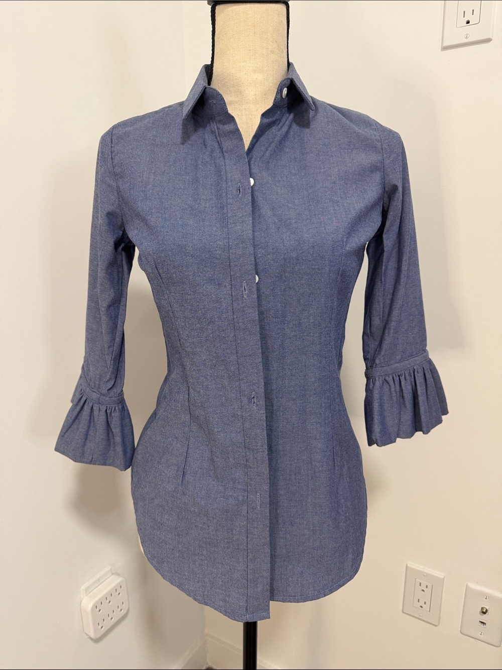 Gretchen Scott Denim Blue Poplin Button Down Priss Blouse.  Sz XXS